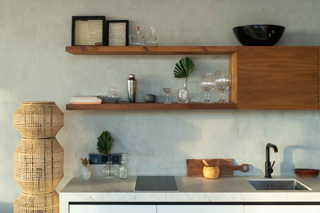 CapKaroso-kitchen-counter-shelfs-VillaN'dara